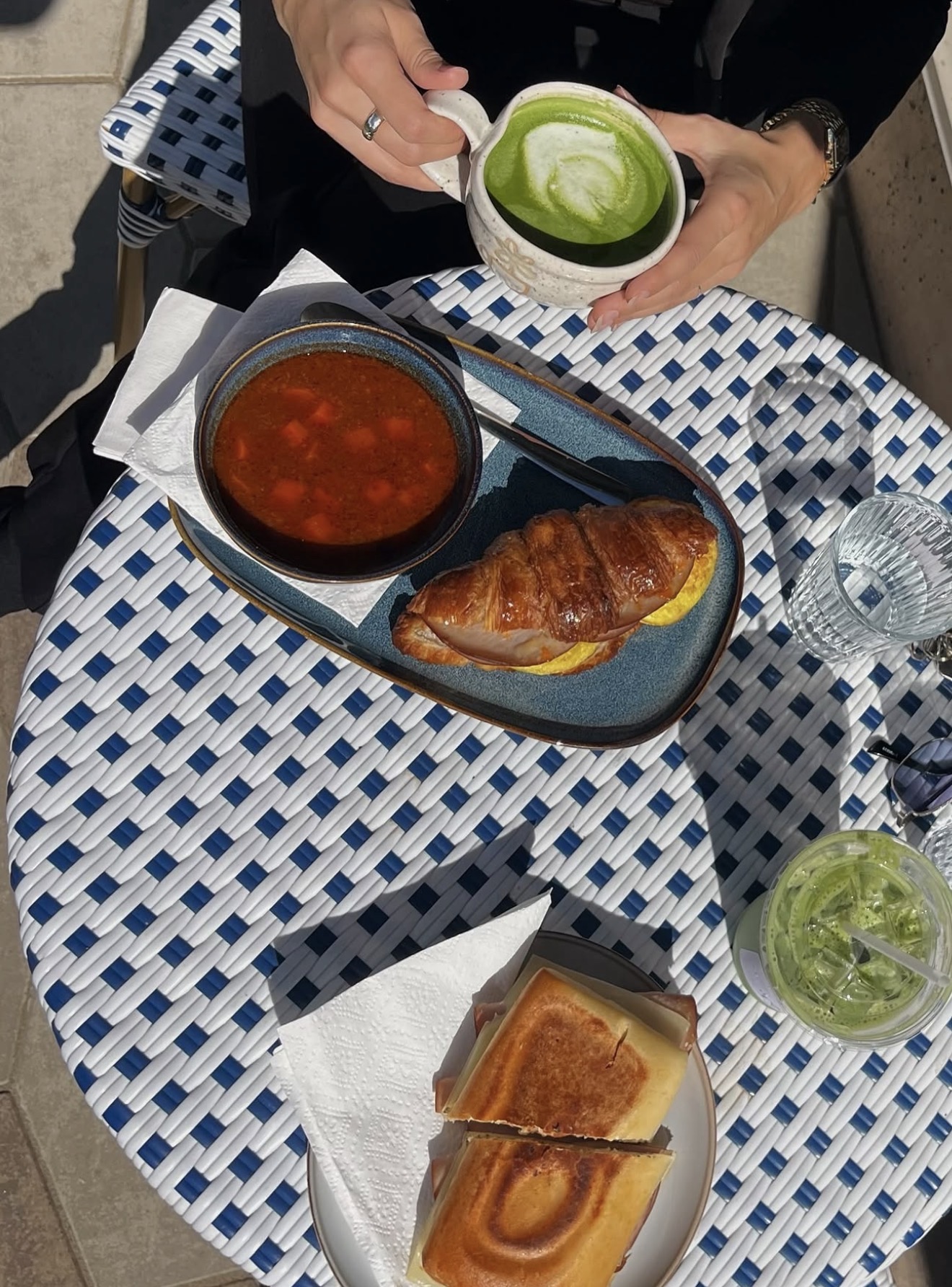 Menus that travel further than the room — extra frame 7